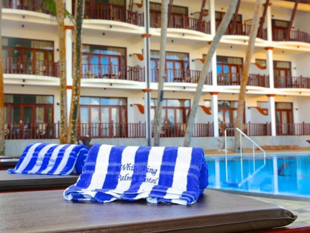 Whispering Palms Hotel Bentota Buitenkant foto