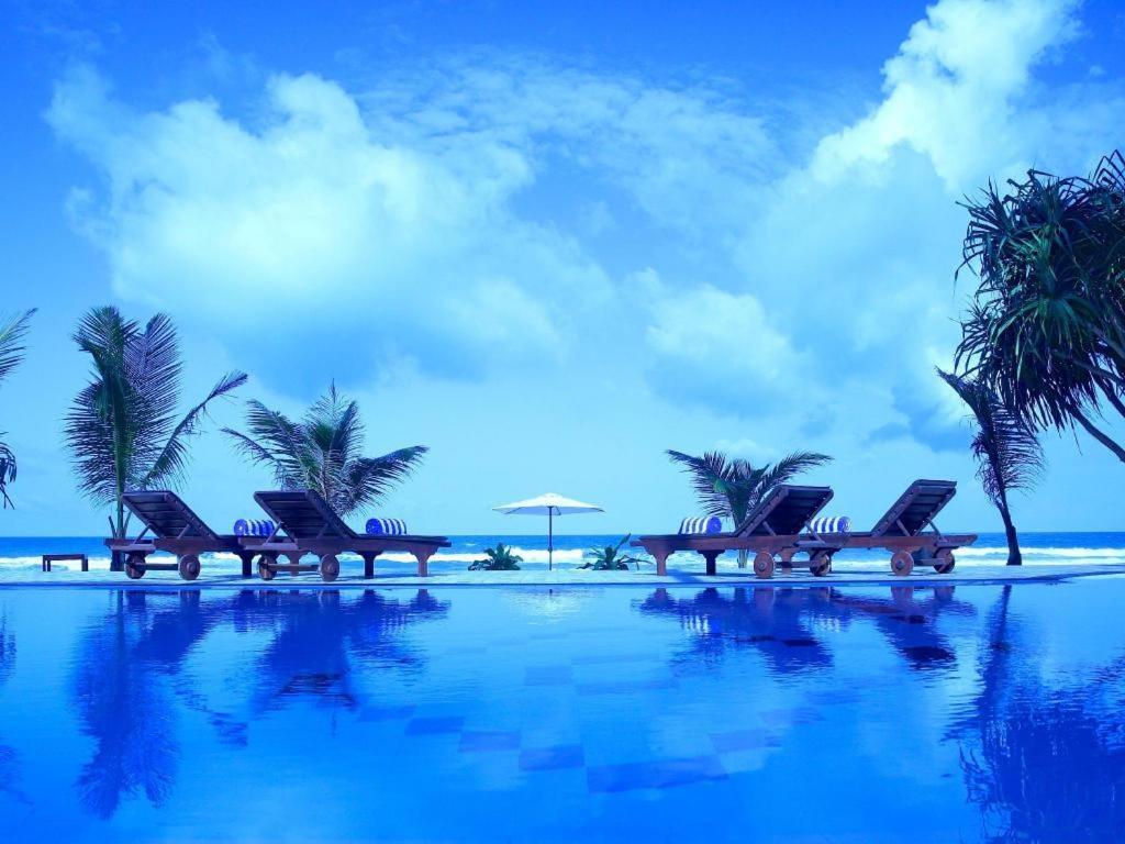 Whispering Palms Hotel Bentota Buitenkant foto