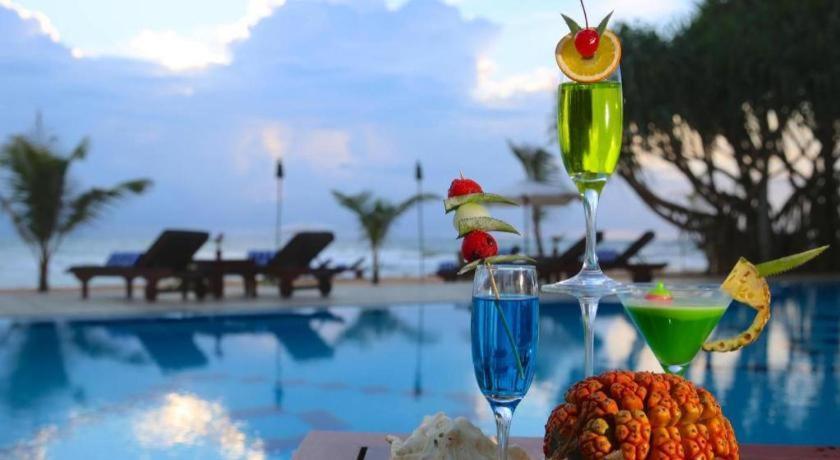 Whispering Palms Hotel Bentota Buitenkant foto