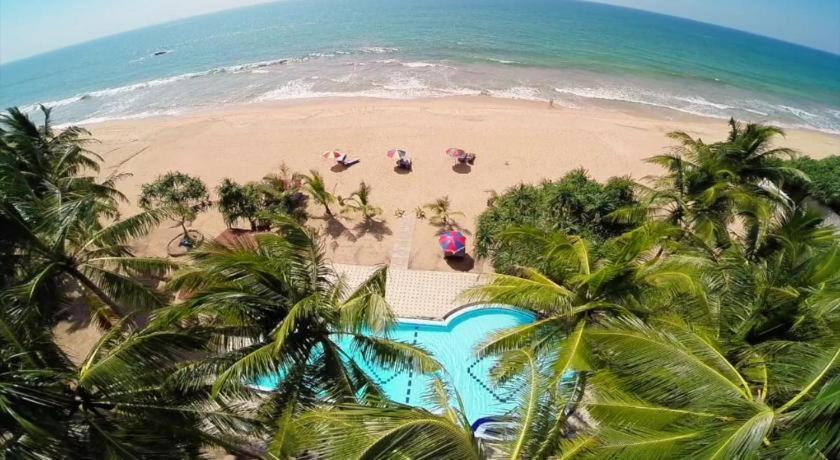 Whispering Palms Hotel Bentota Buitenkant foto