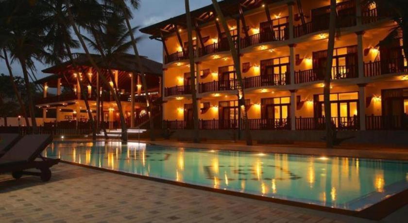 Whispering Palms Hotel Bentota Buitenkant foto