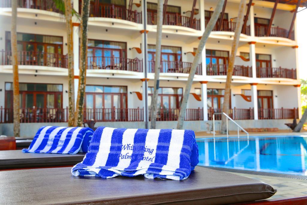 Whispering Palms Hotel Bentota Buitenkant foto