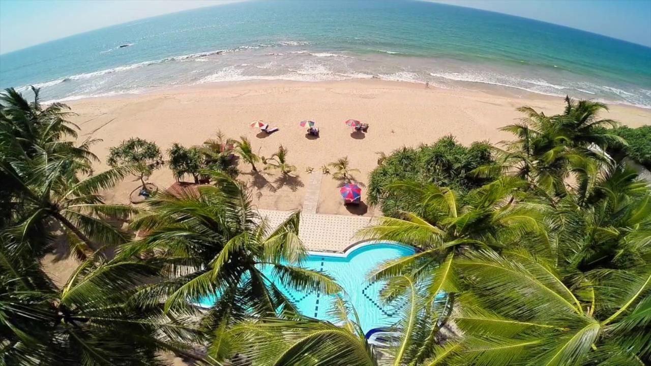 Whispering Palms Hotel Bentota Buitenkant foto